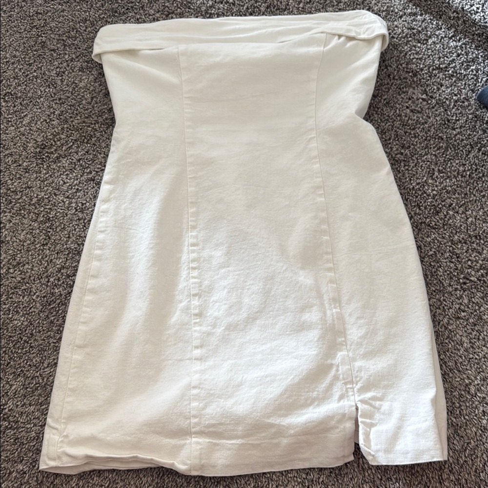 Chic Cream Strapless Dress